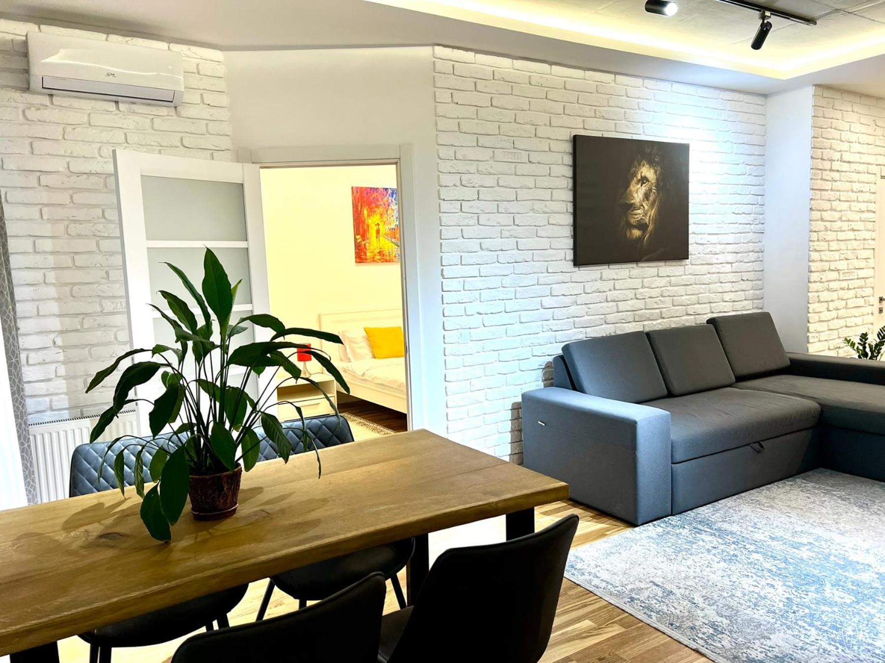Osapart Ideal Apartment In The Complex Great Britain Lviv Exterior photo